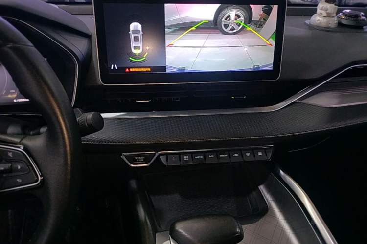 Used Geely Auto Preface 2021 2.0TD Luxury Version Audio And AC Panel