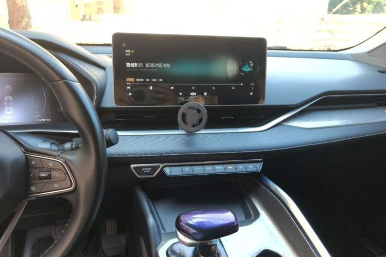 Used Geely Auto Preface 2021 2.0TD Luxury Version Audio And AC Panel