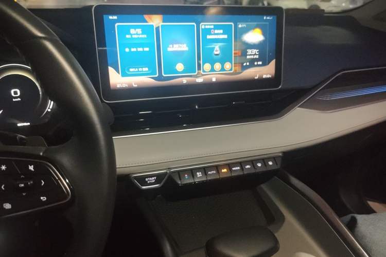 Used Geely Auto Preface 2021 Revised Version 2.0TD Luxury Edition Audio And AC Panel