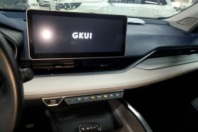 Used Geely Auto Preface 2021 2.0TD Luxury Version Audio And AC Panel