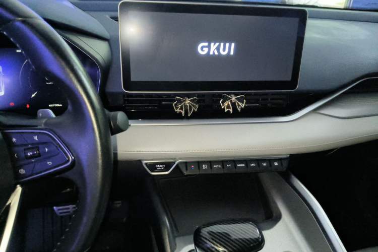 Used Geely Auto Preface 2021 Revised Version 2.0TD Luxury Edition Audio And AC Panel