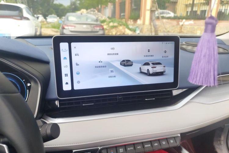 Used Geely Auto Preface 2021 Revised Version 2.0TD Luxury Edition Audio And AC Panel
