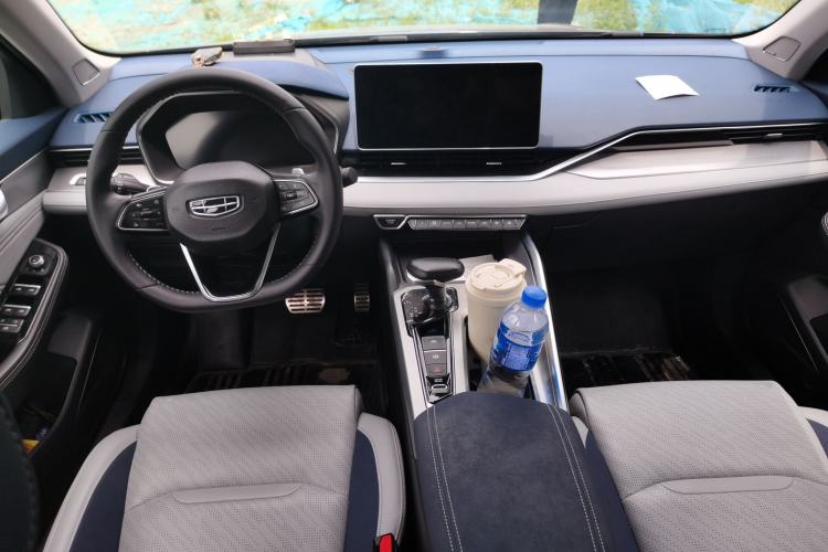 Used Geely Auto Preface 2021 Revised Version 2.0TD Luxury Edition Center Console