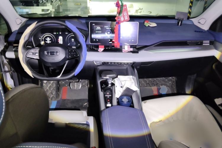 Used Geely Auto Preface 2021 Revised Version 2.0TD Luxury Edition Center Console