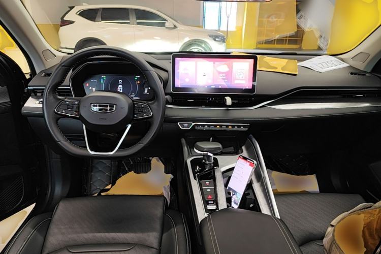 Used Geely Auto Preface 2021 2.0TD Luxury Version Center Console