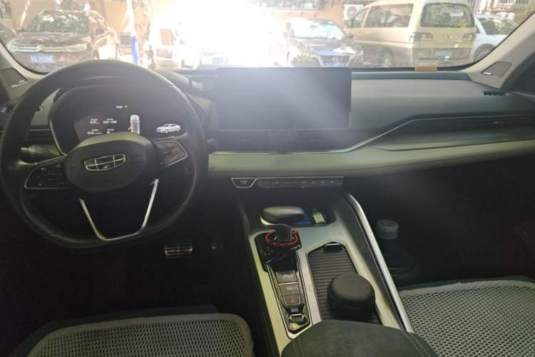 Used Geely Auto Preface 2021 2.0TD Luxury Version Center Console