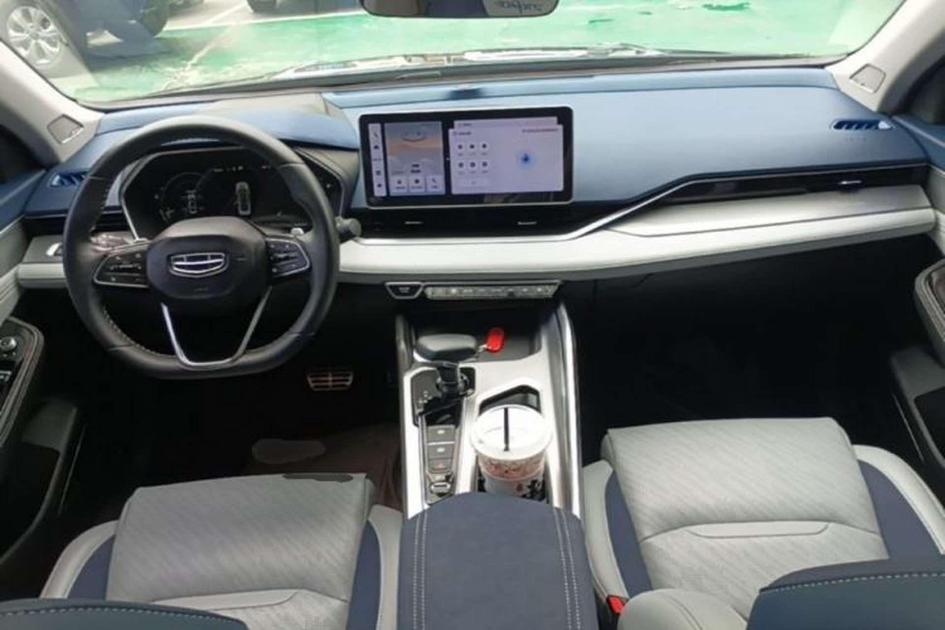 Used Geely Auto Preface 2021 Revised Version 2.0TD Luxury Edition Center Console