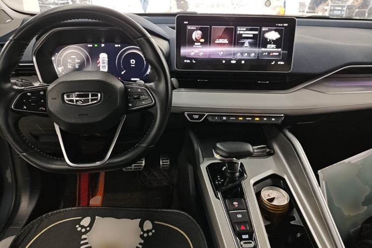 Used Geely Auto Preface 2021 Revised Version 2.0TD Luxury Edition Center Console