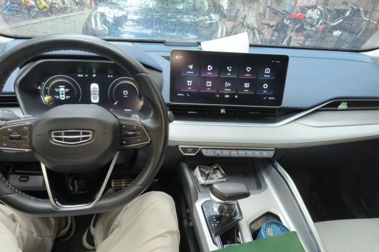 Used Geely Auto Preface 2021 Revised Version 2.0TD Luxury Edition Center Console