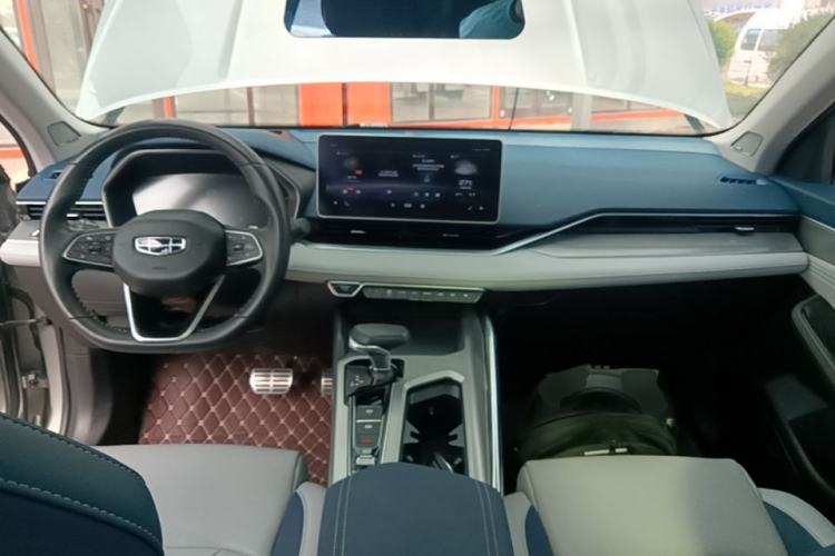 Used Geely Auto Preface 2021 2.0TD Flagship Edition Center Console