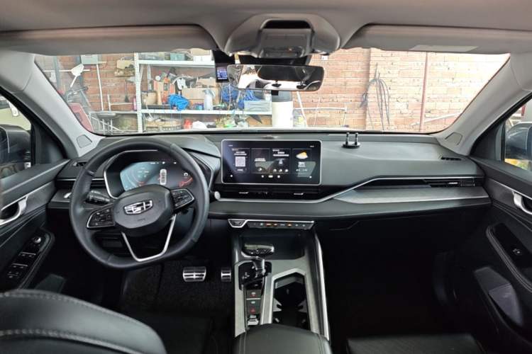 Used Geely Auto Preface 2021 2.0TD Luxury+ Version Center Console