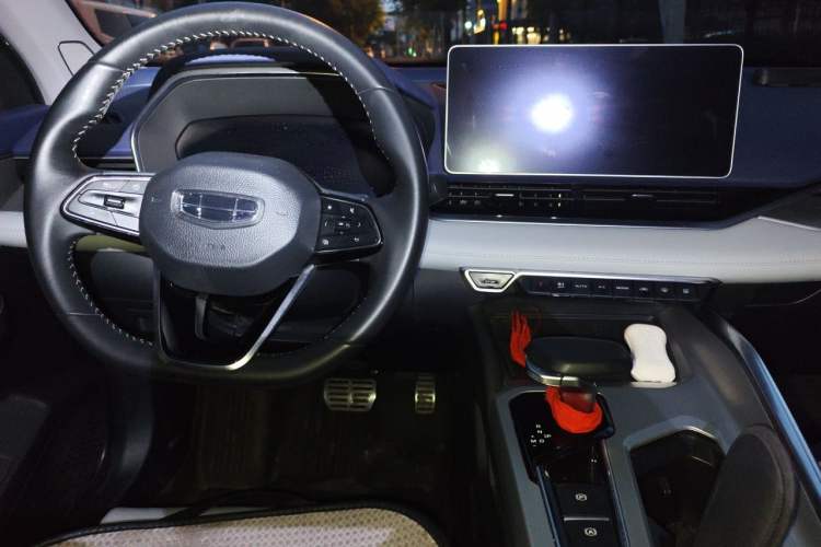 Used Geely Auto Preface 2021 Revised Version 2.0TD Luxury Edition Center Console