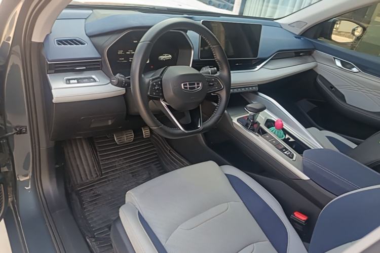 Used Geely Auto Preface 2021 Revised Version 2.0TD Luxury Edition Center Console