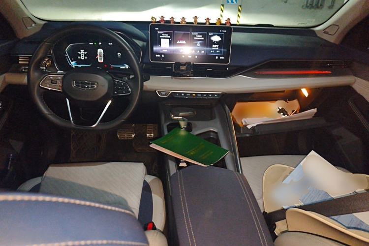 Used Geely Auto Preface 2021 Revised Version 2.0TD Luxury Edition Center Console