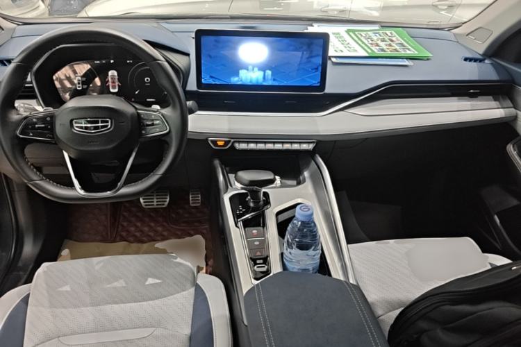 Used Geely Auto Preface 2021 Revised Version 2.0TD Luxury Edition Center Console