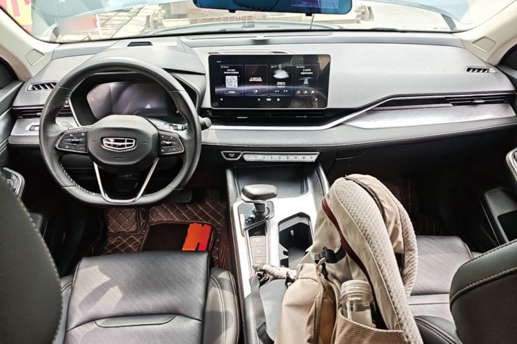 Used Geely Auto Preface 2021 2.0TD Luxury Version Center Console