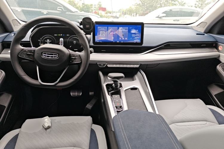 Used Geely Auto Preface 2021 Revised Version 2.0TD Luxury Edition Center Console