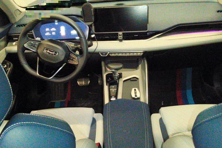 Used Geely Auto Preface 2021 Revised Version 2.0TD Luxury Edition Center Console