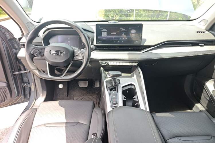Used Geely Auto Preface 2021 2.0TD Luxury Version Center Console