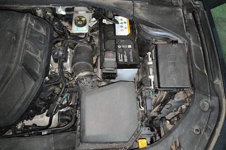 Used Geely Auto Preface 2021 2.0TD Luxury Version Engine Bay Left