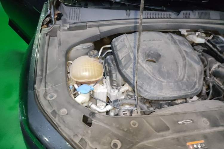 Used Geely Auto Preface 2021 2.0TD Luxury Version Engine Bay Right
