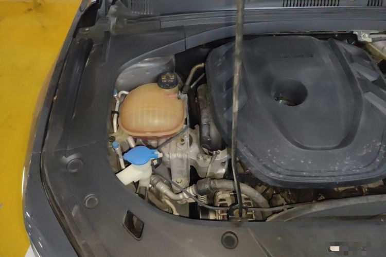 Used Geely Auto Preface 2021 2.0TD Luxury Version Engine Bay Right