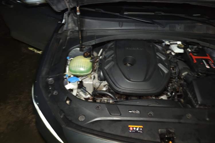 Used Geely Auto Preface 2021 2.0TD Luxury Version Engine Bay Right