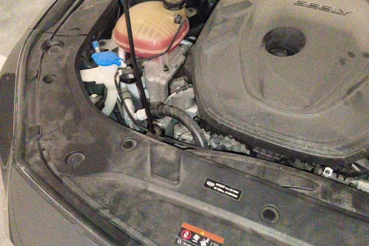 Used Geely Auto Preface 2021 Revised Version 2.0TD Luxury Edition Engine Bay Right