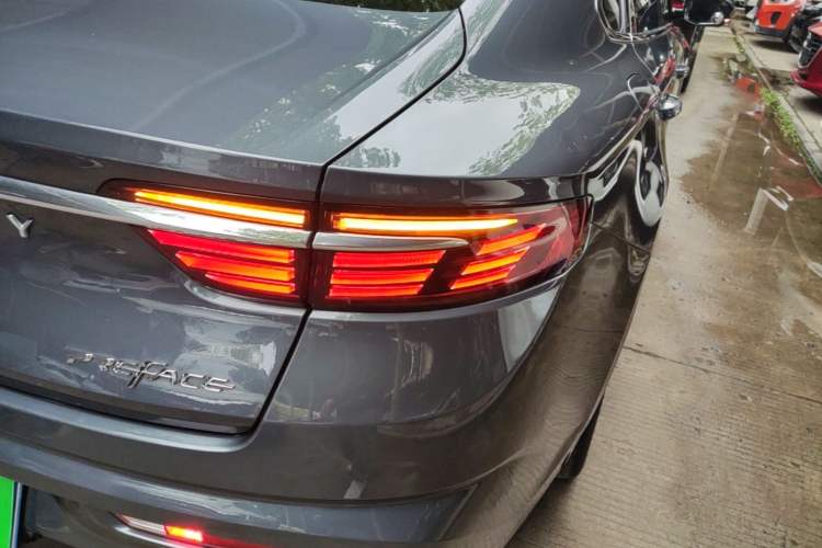 Used Geely Auto Preface 2021 Revised Version 2.0TD Luxury Edition Exterior 3