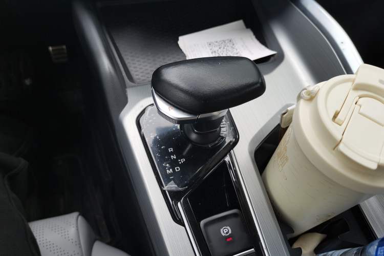 Used Geely Auto Preface 2021 Revised Version 2.0TD Luxury Edition Gear Lever