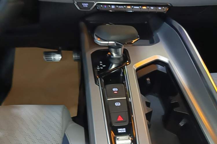 Used Geely Auto Preface 2021 2.0TD Luxury Version Gear Lever