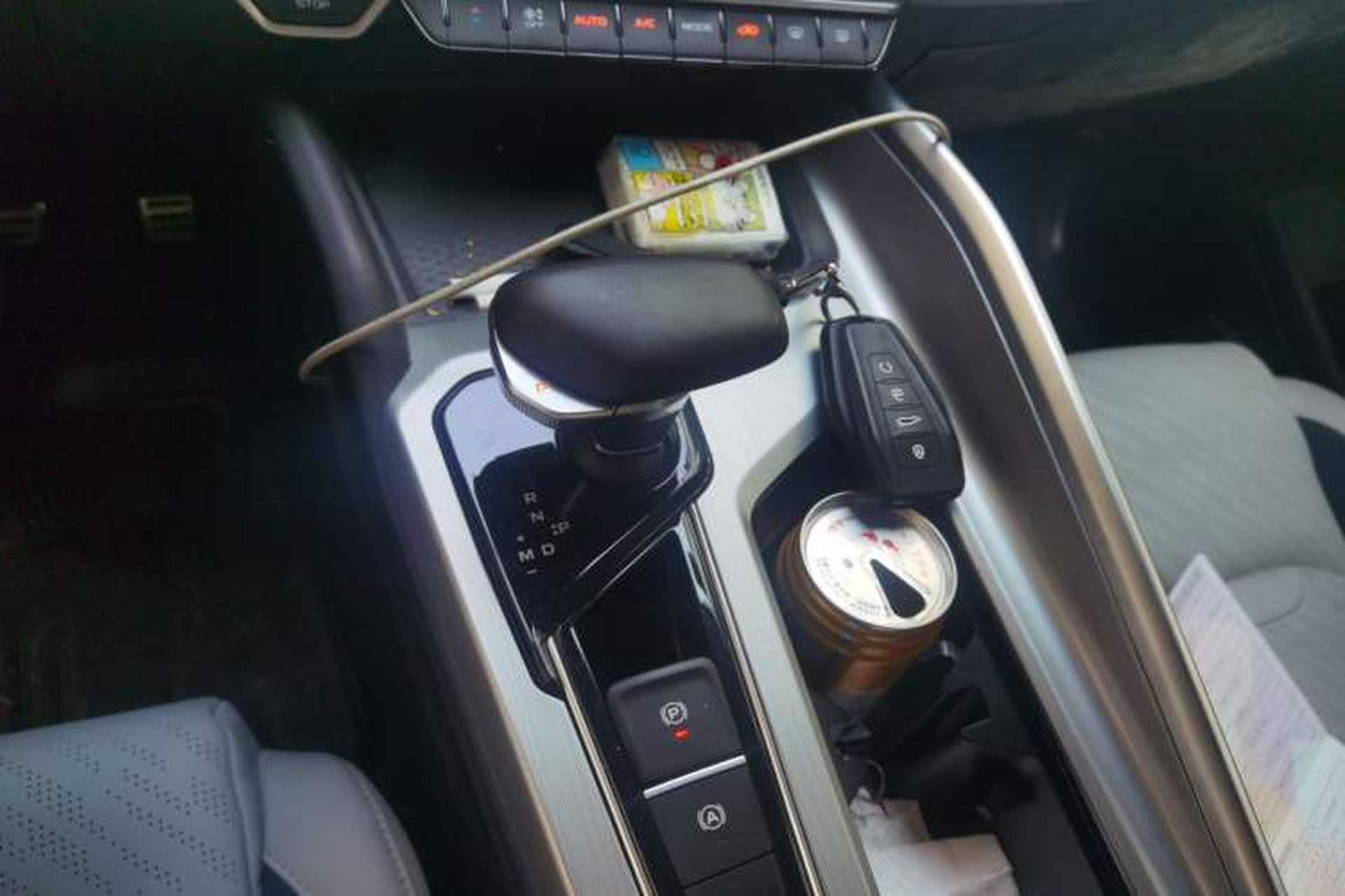 Used Geely Auto Preface 2021 Revised Version 2.0TD Luxury Edition Gear Lever