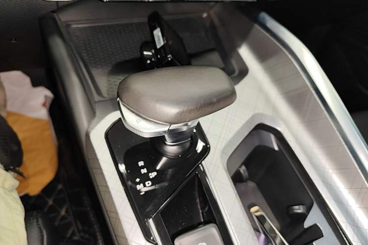 Used Geely Auto Preface 2021 2.0TD Luxury Version Gear Lever