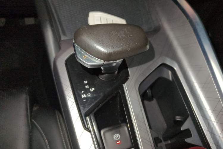 Used Geely Auto Preface 2021 2.0TD Luxury Version Gear Lever
