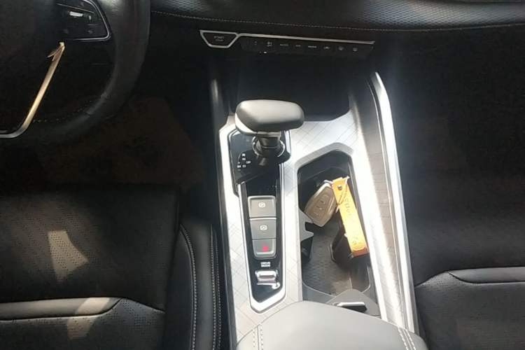 Used Geely Auto Preface 2021 2.0TD Luxury Version Gear Lever