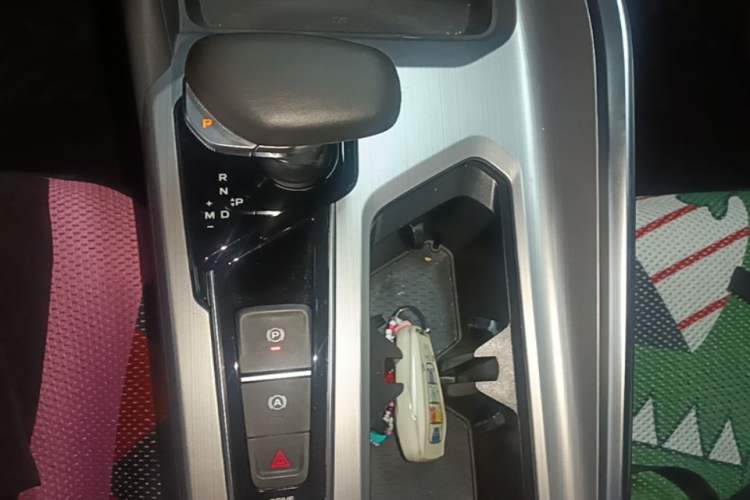 Used Geely Auto Preface 2021 Revised Version 2.0TD Luxury Edition Gear Lever
