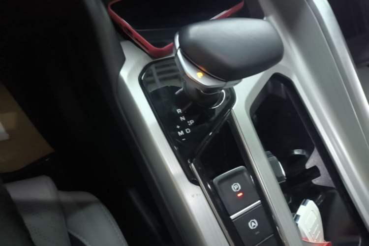 Used Geely Auto Preface 2021 Revised Version 2.0TD Luxury Edition Gear Lever