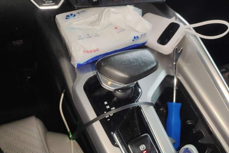 Used Geely Auto Preface 2021 Revised Version 2.0TD Luxury Edition Gear Lever