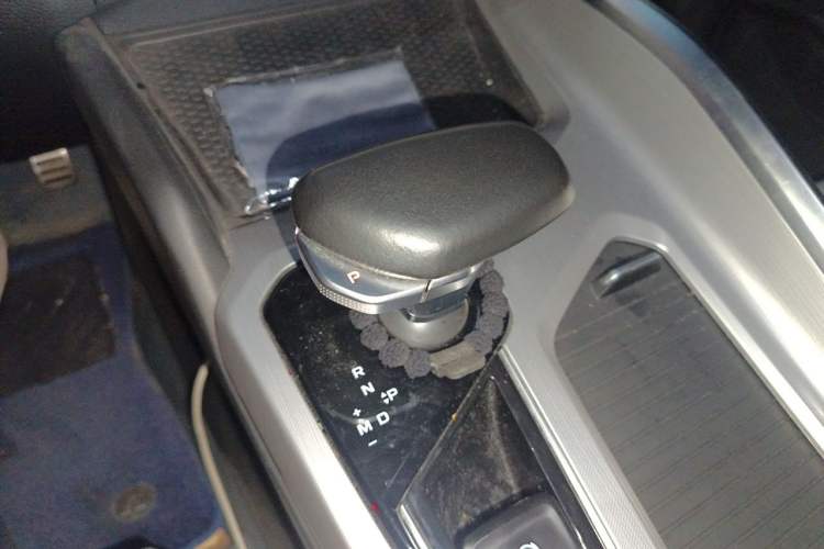 Used Geely Auto Preface 2021 Revised Version 2.0TD Luxury Edition Gear Lever