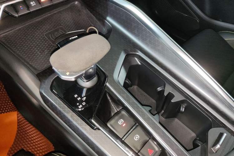 Used Geely Auto Preface 2021 2.0TD Space-Time Edition Starry Celestial Gear Lever