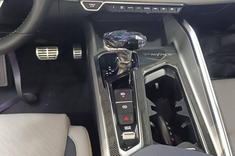 Used Geely Auto Preface 2021 Revised Version 2.0TD Luxury Edition Gear Lever