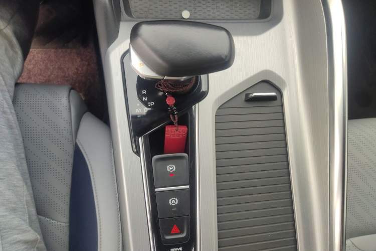 Used Geely Auto Preface 2021 Revised Version 2.0TD Luxury Edition Gear Lever