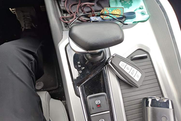 Used Geely Auto Preface 2021 Revised Version 2.0TD Luxury Edition Gear Lever