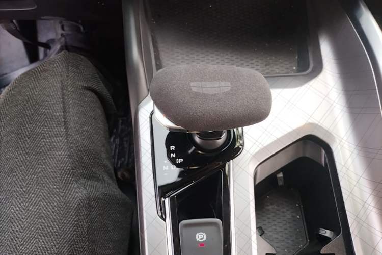 Used Geely Auto Preface 2021 2.0TD Luxury Version Gear Lever