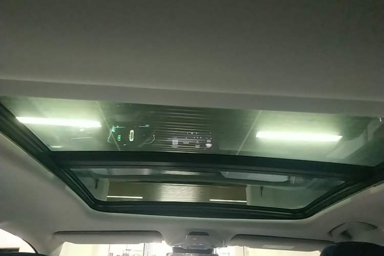 Used Geely Auto Preface 2021 Revised Version 2.0TD Luxury Edition Headliner