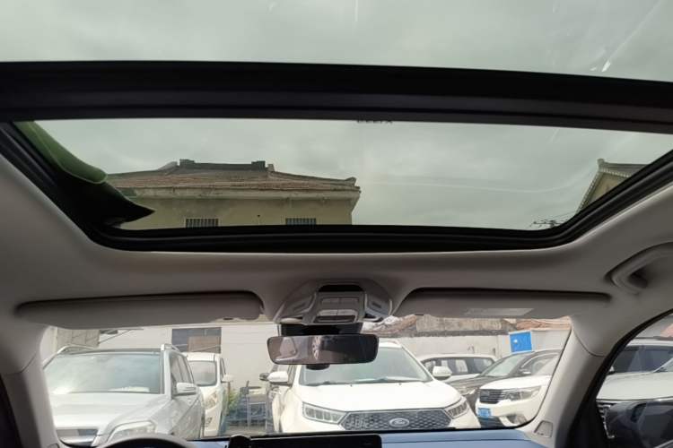 Used Geely Auto Preface 2021 Revised Version 2.0TD Luxury Edition Headliner