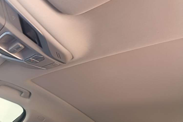 Used Geely Auto Preface 2021 Revised Version 2.0TD Luxury Edition Headliner