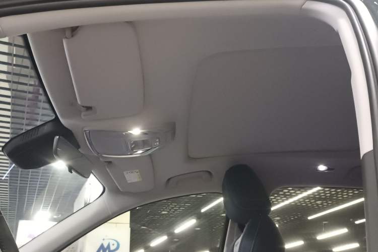Used Geely Auto Preface 2021 Revised Version 2.0TD Luxury Edition Headliner