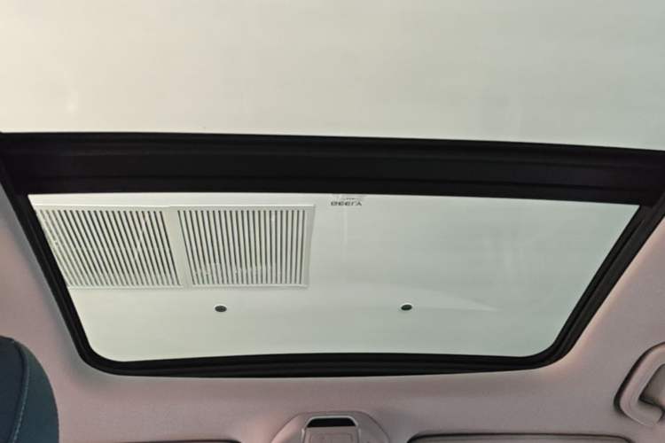 Used Geely Auto Preface 2021 Revised Version 2.0TD Luxury Edition Headliner