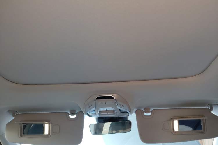 Used Geely Auto Preface 2021 Revised Version 2.0TD Luxury Edition Headliner